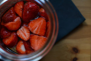 Erdbeeren Essig selbermachen